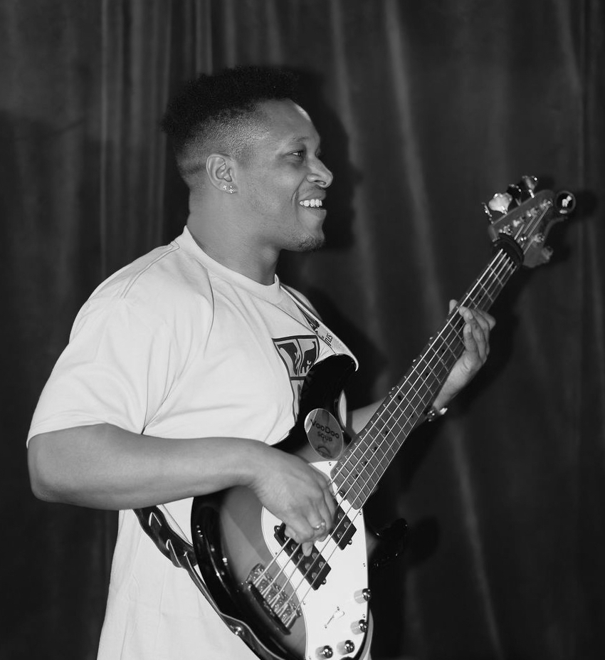 Guitar Teacher, Bass Teacher, Keyboard + Piano Teacher Jordan Reid