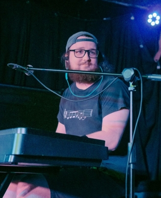 Keyboard + Piano Teacher, Guitar Teacher, Vocal Teacher, Bass Guitar Teacher Robert Magee