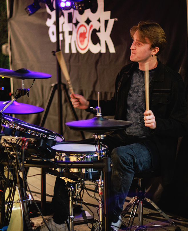 Drum Teacher, Bass Guitar Teacher, Guitar Teacher Elijah Vann